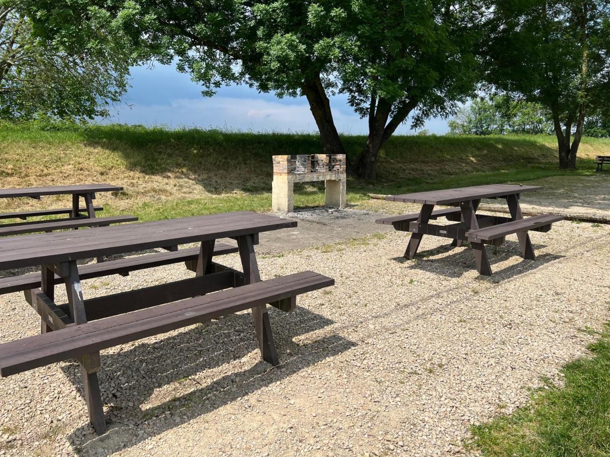 Gites De La Chapelle Gigny-sur-Saone Eksteriør billede